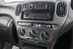 Минивэн Toyota Funcargo 2003 года, 289000 рублей, Барнаул