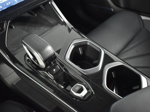 Внедорожник Geely Atlas 2023 года, 2693100 рублей, Казань