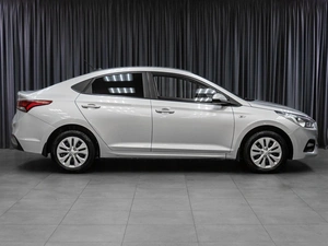 Седан Hyundai Solaris 2018 года, 1239000 рублей, Тюмень