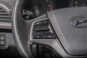 Седан Hyundai Solaris 2017 года, 1399000 рублей, Томск
