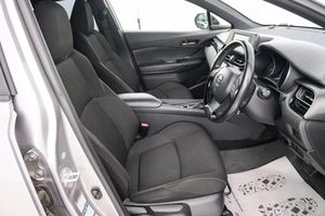Внедорожник Toyota C-HR 2017 года, 1869000 рублей, Красноярск
