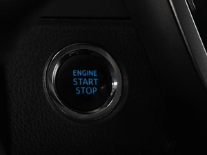 Седан Toyota Camry 2018 года, 2569000 рублей, Тюмень