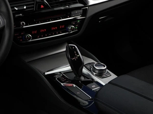 Седан BMW 5 серия 2018 года, 3175055 рублей, Москва