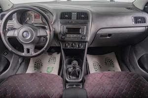 Седан Volkswagen Polo 2014 года, 839000 рублей, Томск