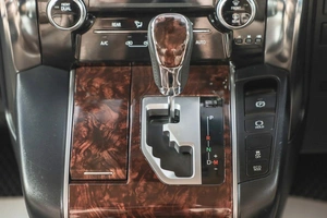 Минивэн Toyota Vellfire 2019 года, 4349000 рублей, Новосибирск