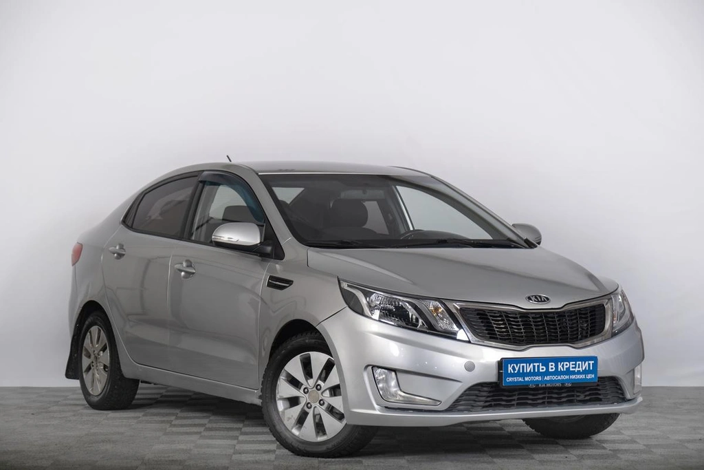 Седан Kia Rio 2012 года, 679000 рублей, Томск