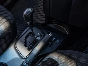 Хетчбэк Toyota iQ 2009 года, 670000 рублей, Краснодар