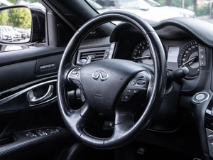 Седан Infiniti Q70 2014 года, 1940000 рублей, Волгоград