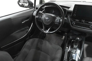 Седан Toyota Corolla 2019 года, 1949000 рублей, Новокузнецк