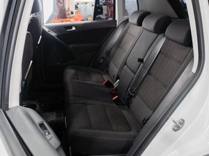 Внедорожник Volkswagen Tiguan 2012 года, 1169000 рублей, Тюмень