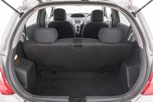 Хетчбэк Toyota Vitz 2010 года, 699000 рублей, Красноярск