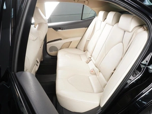 Седан Toyota Camry 2021 года, 3685000 рублей, Красный Пахарь