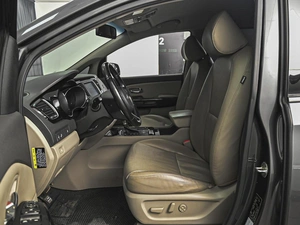 Минивэн Kia Carnival 2017 года, 2740000 рублей, Ставрополь