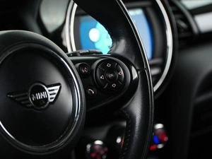 Хетчбэк MINI Cooper 2018 года, 2077077 рублей, Москва