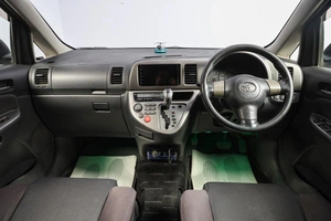Минивэн Toyota Wish 2004 года, 699000 рублей, Новосибирск