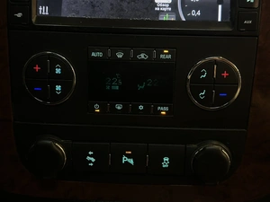 Внедорожник Chevrolet Tahoe 2013 года, 2287000 рублей, Красноярск