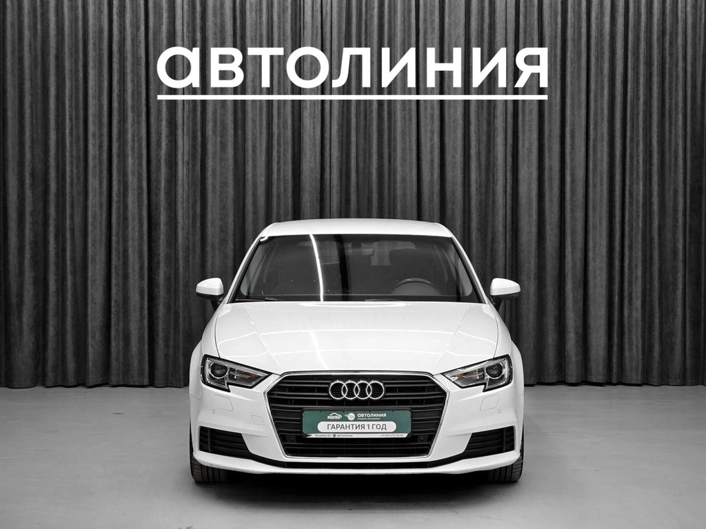 Хетчбэк Audi A3 2016 года, 1599000 рублей, Красноярск
