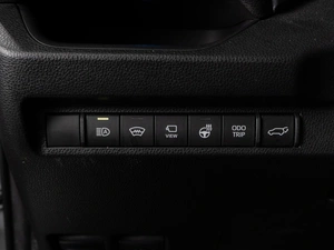 Внедорожник Toyota RAV4 2023 года, 4240000 рублей, Тюмень