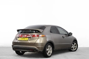 Хетчбэк Honda Civic 2007 года, 799000 рублей, Барнаул