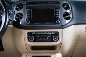 Внедорожник Volkswagen Tiguan 2015 года, 1299000 рублей, Сургут