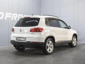 Внедорожник Volkswagen Tiguan 2013 года, 880000 рублей, Омск