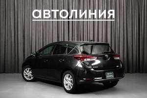 Хетчбэк Toyota Auris 2017 года, 1325000 рублей, Красноярск