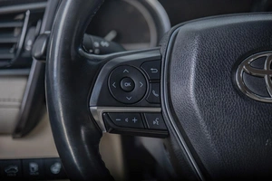 Седан Toyota Camry 2021 года, 3899000 рублей, Томск