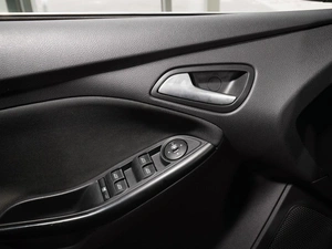 Хетчбэк Ford Focus 2012 года, 1230111 рублей, Тверь