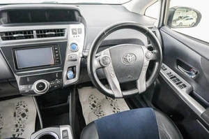 Универсал Toyota Prius Alpha 2016 года, 1429000 рублей, Красноярск