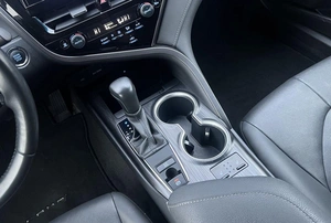 Седан Toyota Camry 2023 года, 3302000 рублей, Солонцы