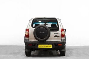 Внедорожник Chevrolet Niva 2017 года, 619000 рублей, Барнаул