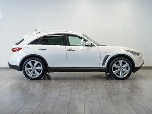 Внедорожник Infiniti QX70 2013 года, 2439000 рублей, Саратов