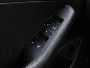 Седан Volkswagen Jetta 2012 года, 980000 рублей, Краснодар