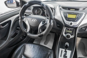 Седан Hyundai Avante 2011 года, 949000 рублей, Барнаул