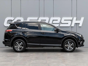 Внедорожник Toyota RAV4 2018 года, 2340000 рублей, Краснодар