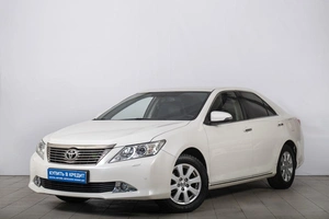Седан Toyota Camry 2011 года, 1499000 рублей, Томск
