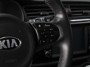 Седан Kia Rio 2019 года, 1390000 рублей, Омск