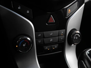 Седан Chevrolet Cruze 2012 года, 679000 рублей, Тюмень