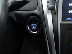 Седан Toyota Camry 2017 года, 1900046 рублей, Москва