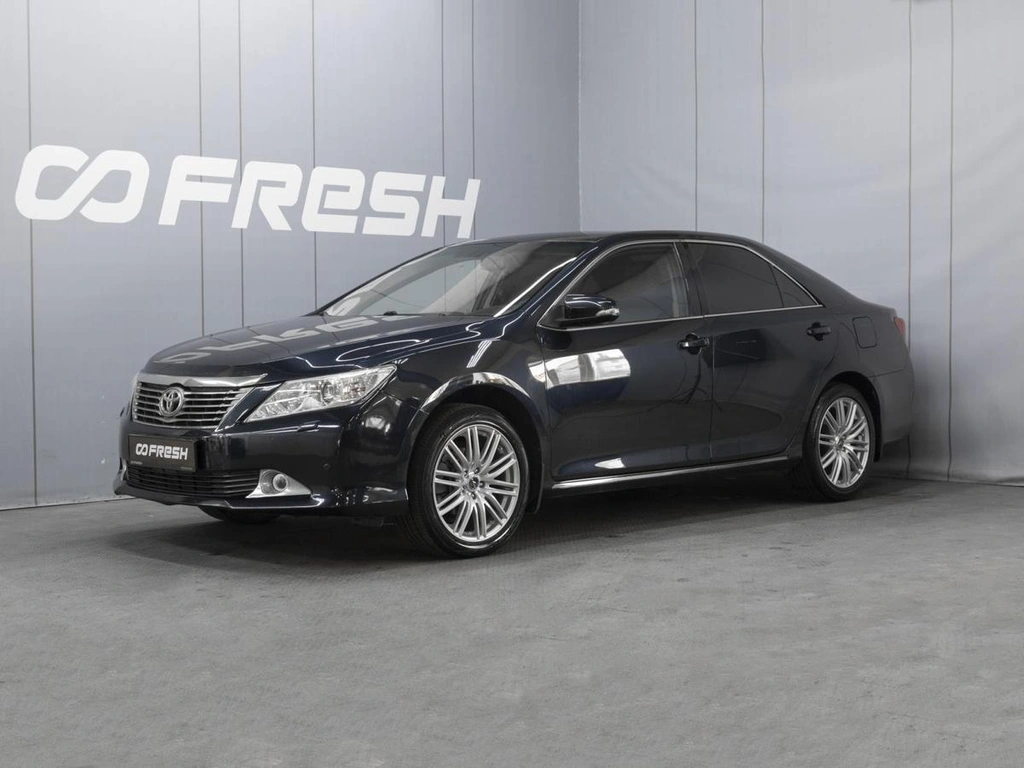 Седан Toyota Camry 2012 года, 1790000 рублей, Омск
