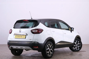 Внедорожник Renault Kaptur 2017 года, 1619000 рублей, Омск