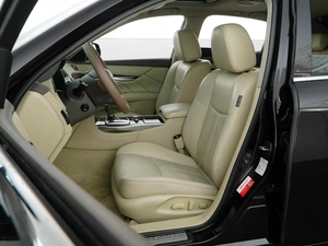 Седан Infiniti Q70 2016 года, 2299050 рублей, Москва