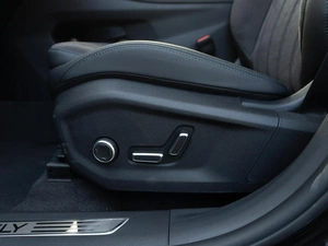 Внедорожник Geely Monjaro 2025 года, 4349000 рублей, Саратов