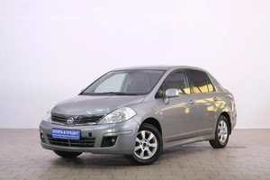 Седан Nissan Tiida 2011 года, 699000 рублей, Омск