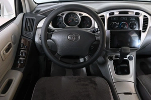 Внедорожник Toyota Highlander 2004 года, 1199000 рублей, Омск