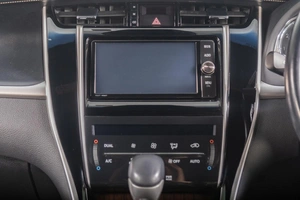 Внедорожник Toyota Harrier 2017 года, 2599000 рублей, Томск