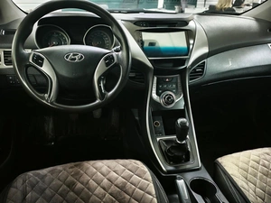 Седан Hyundai Elantra 2013 года, 989000 рублей, Ачинск