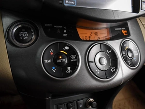 Внедорожник Toyota RAV4 2009 года, 1278000 рублей, Воронеж