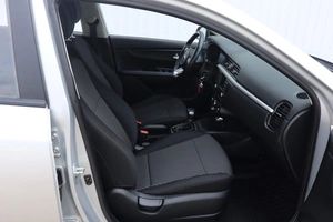 Седан Kia Rio 2018 года, 1400000 рублей, Клинцы