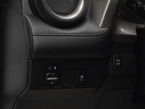 Внедорожник Toyota RAV4 2013 года, 1799000 рублей, Красноярск